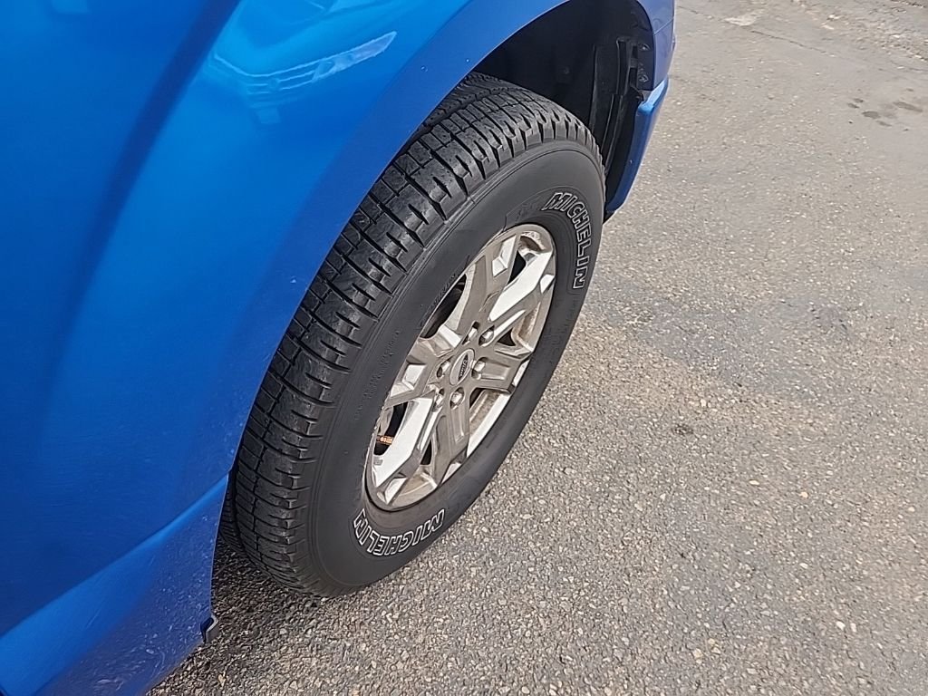 Used 2020 Blue Ford XL image 16