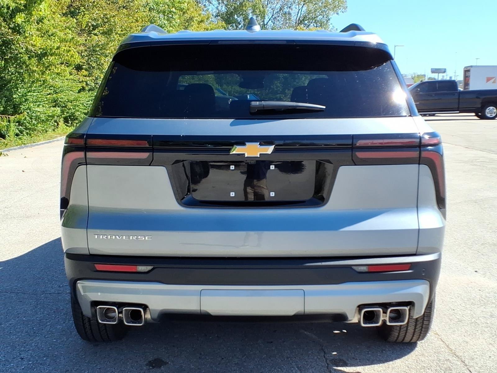 New 2027 Sterling Gray Metallic Chevrolet LT image 19