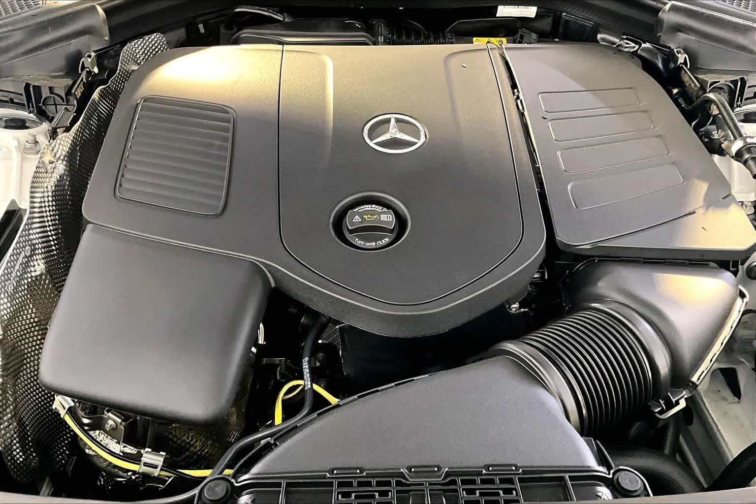 New 2026 Polar White Mercedes-Benz GLC 300 image 14