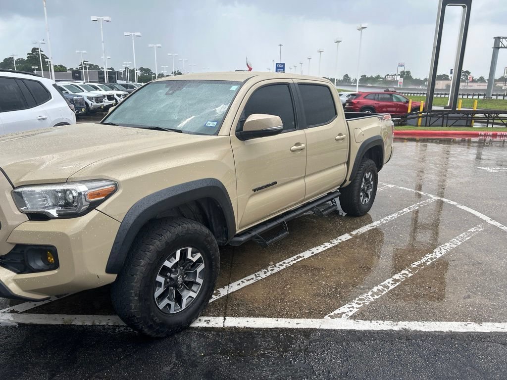 Used 2020 Quicksand Toyota SR5 image 1