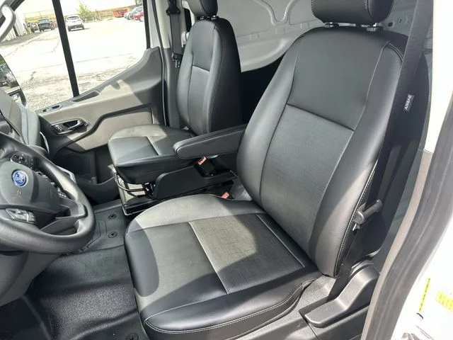 New 2026 Oxford White Ford Cargo Van image 38