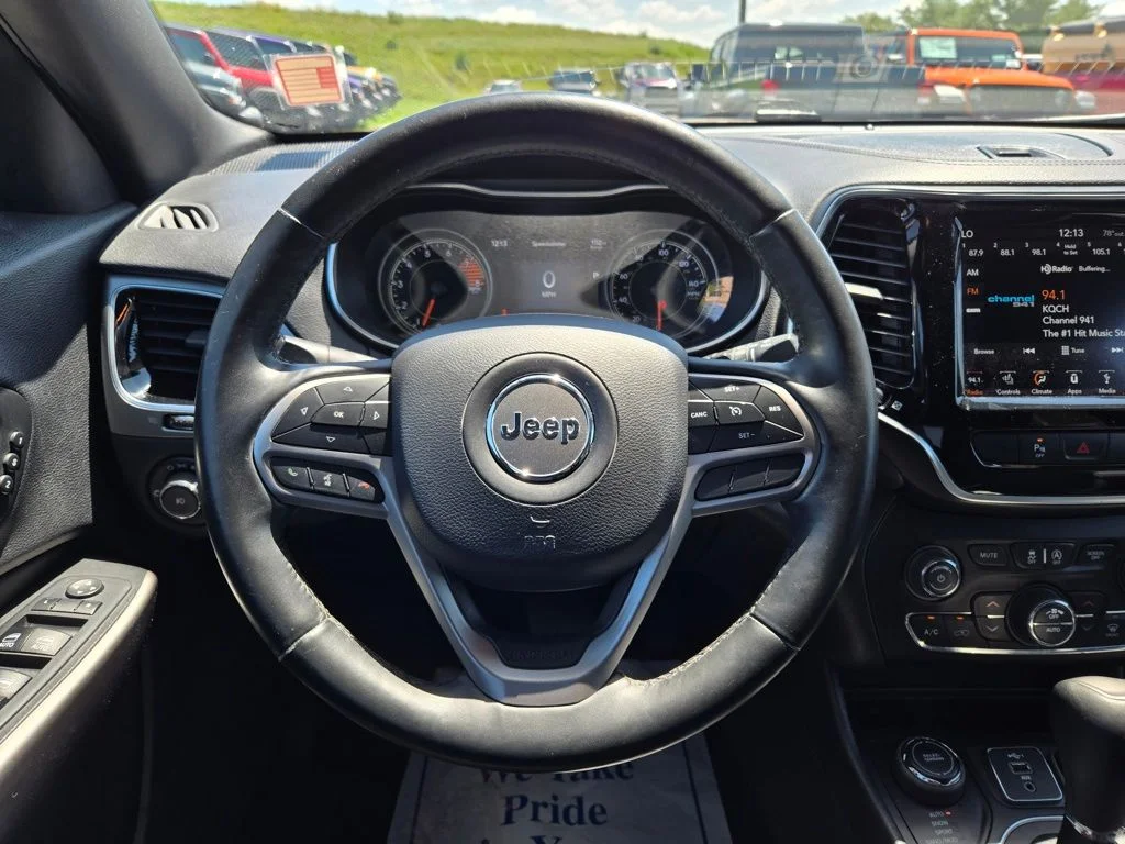 Used 2019 Red Jeep Limited image 21