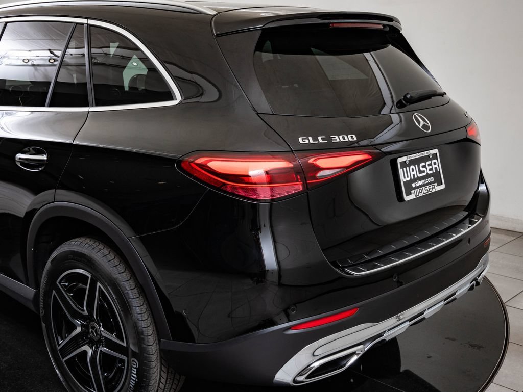 New 2026 Black Mercedes-Benz GLC 300 image 19