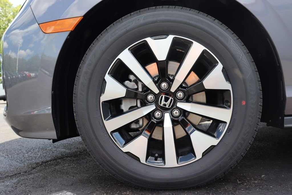 Used 2026 Modern Steel Metallic Honda EX-L image 10