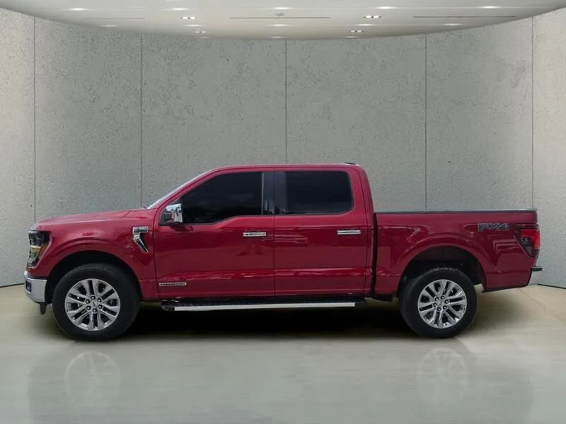 Used 2024 Red Metallic Ford XLT image 32