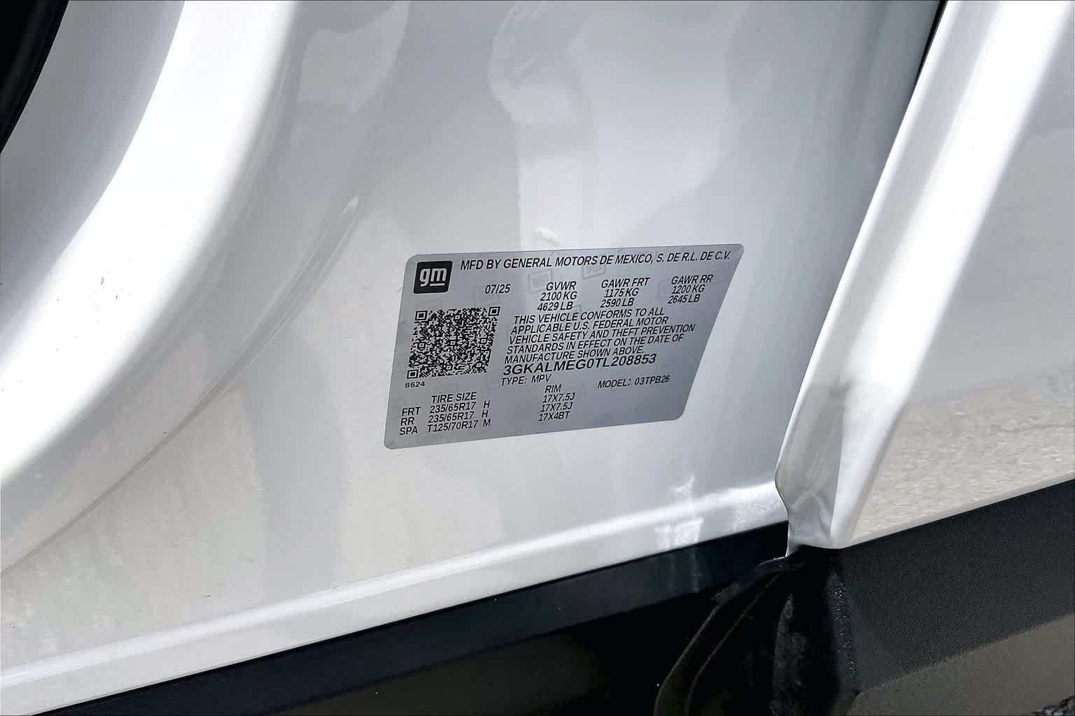 Used 2026 Summit White GMC FWD Elevation image 32