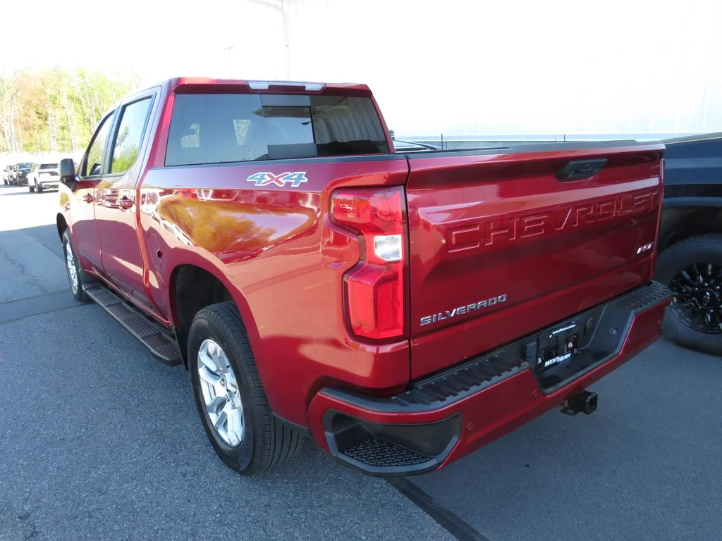 Used 2022 Red Chevrolet RST image 13