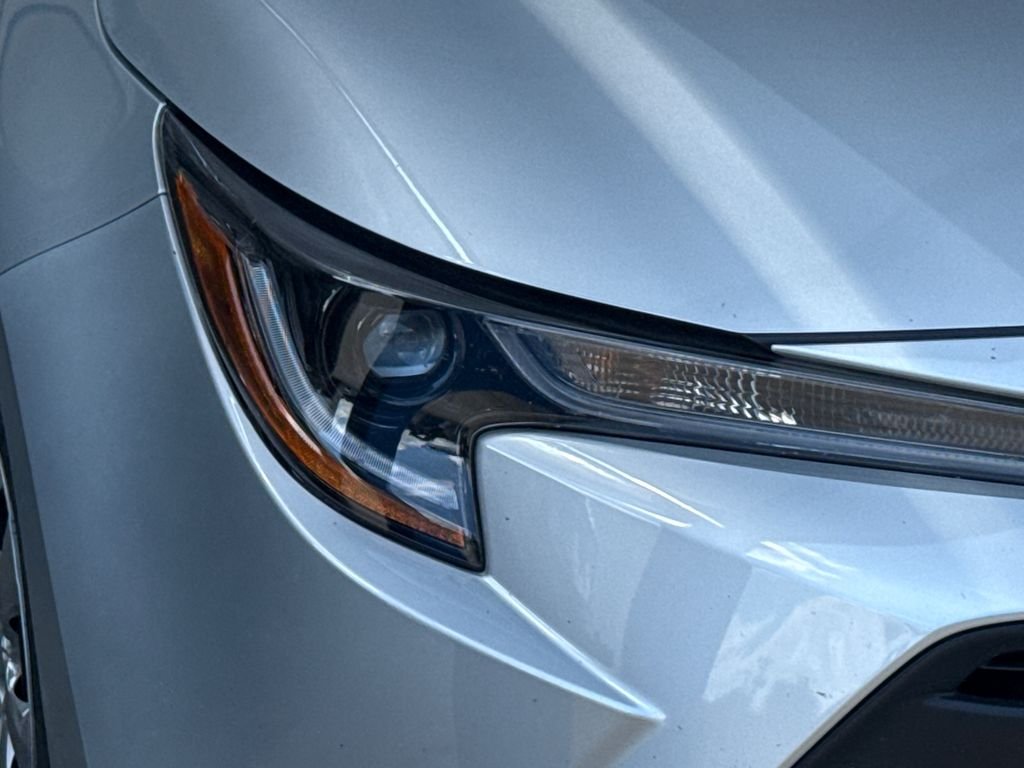 Used 2024 Classic Silver Metallic Toyota LE image 4