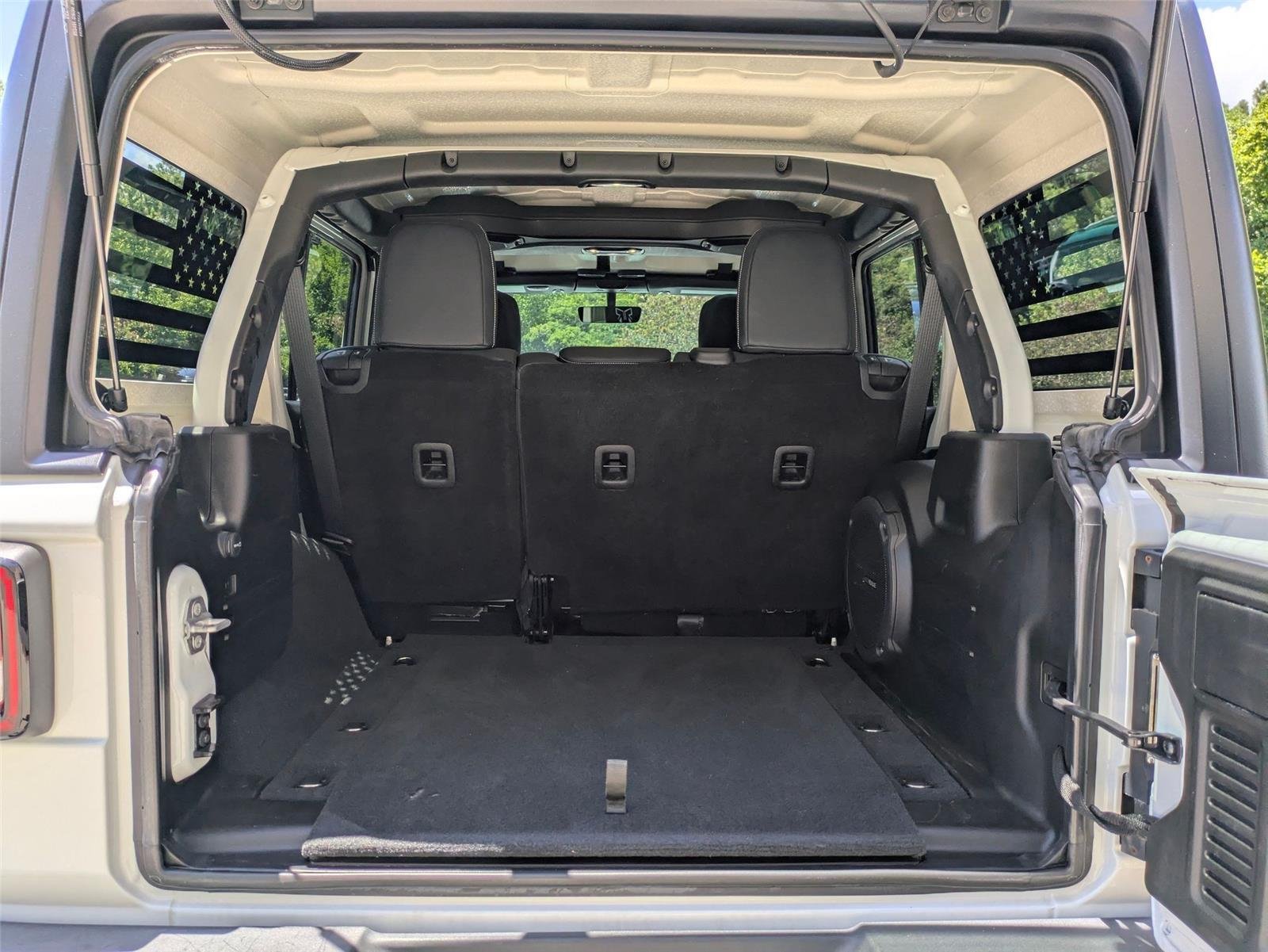 Used 2021 Bright White Clearcoat Jeep Unlimited Sport S image 28