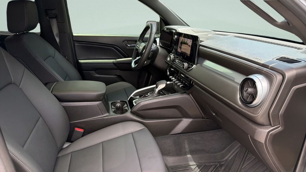 Used 2024 Gray Chevrolet LT image 30