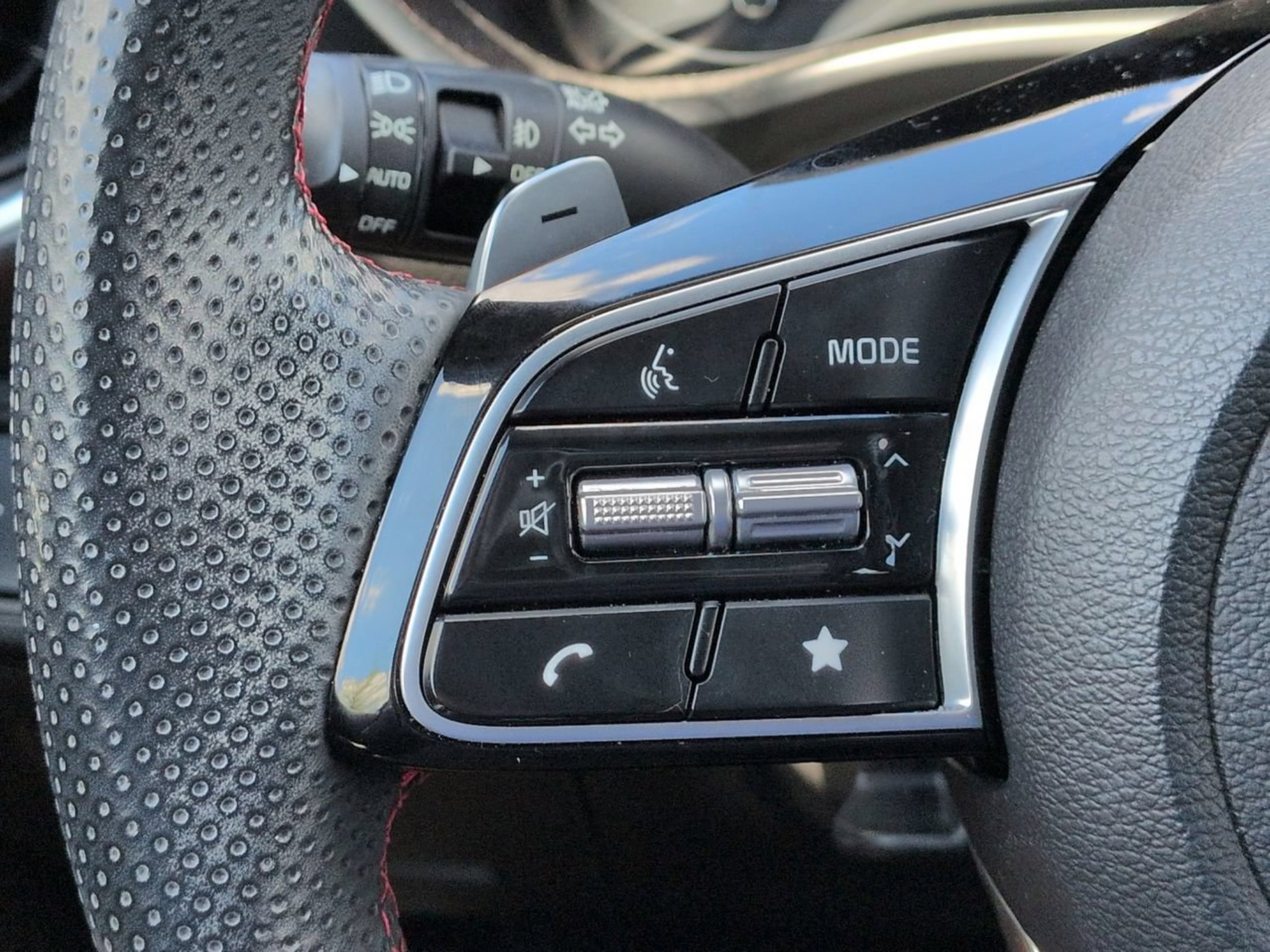 Certified Used 2024 Snow White Pearl Kia GT image 22