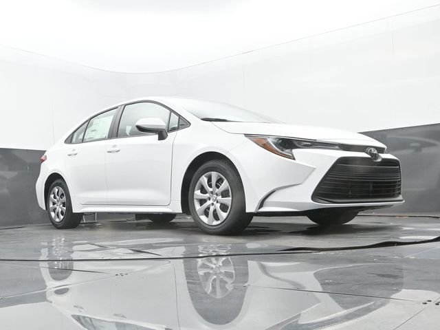 New 2026 Ice Cap Toyota LE image 22