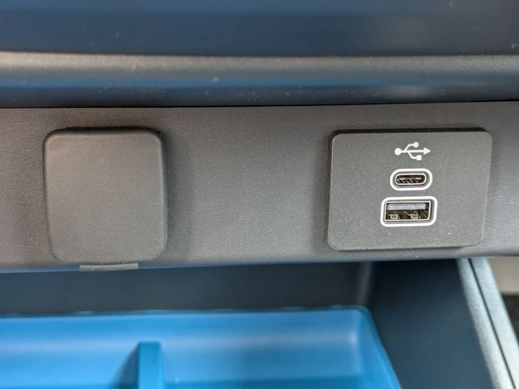 New 2026 Carbonized Gray Metallic Ford XLT image 22