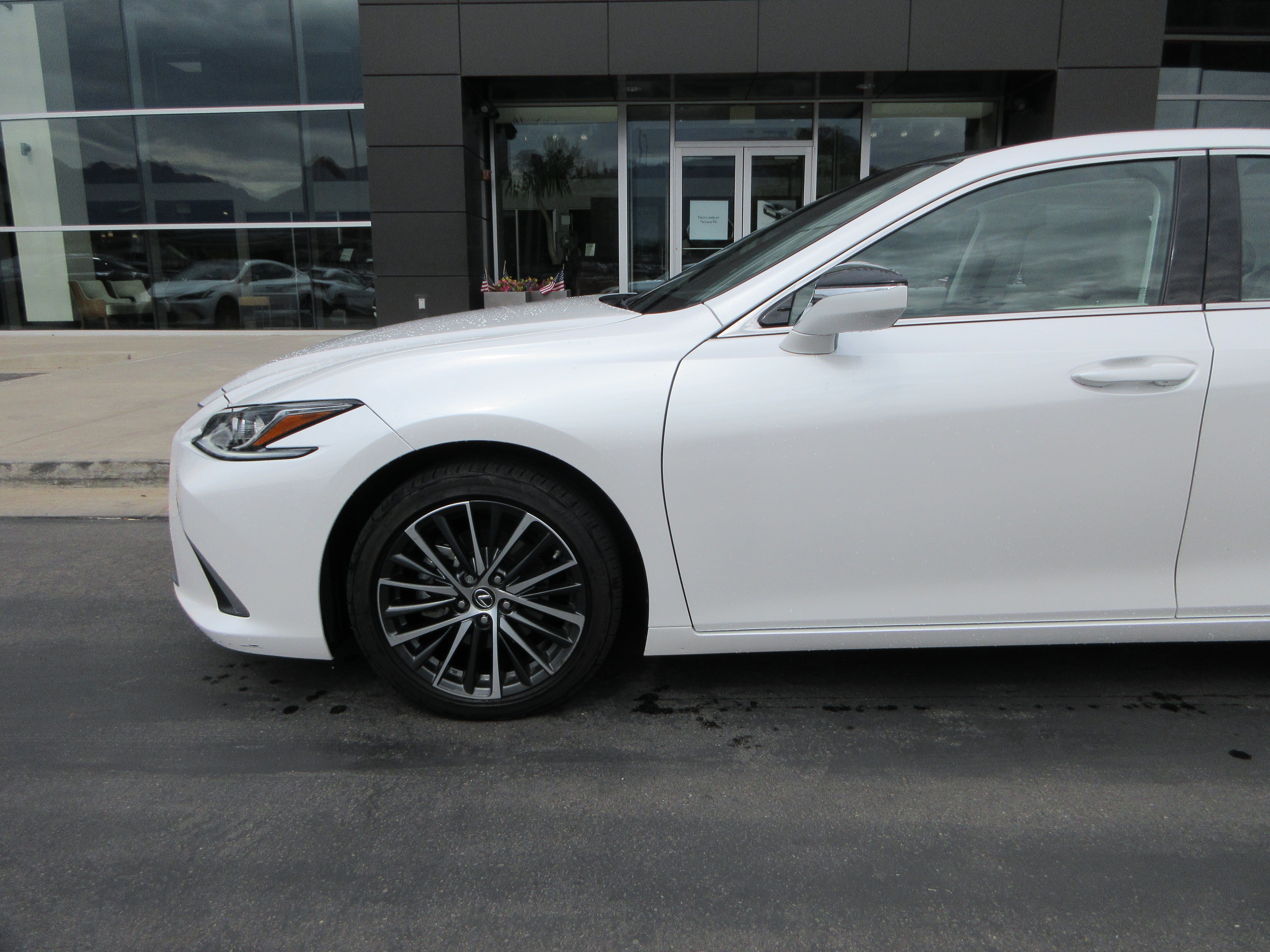 Used 2024 Eminent White Pearl Lexus 350 image 2