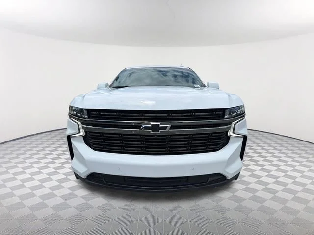 Used 2022 Summit White Chevrolet RST image 2