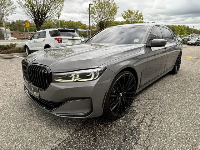 Used 2022 Dravit Grey Metallic BMW 740i xDrive ~PREMIUM & EXECUTIVE PACKAGE !! image 3