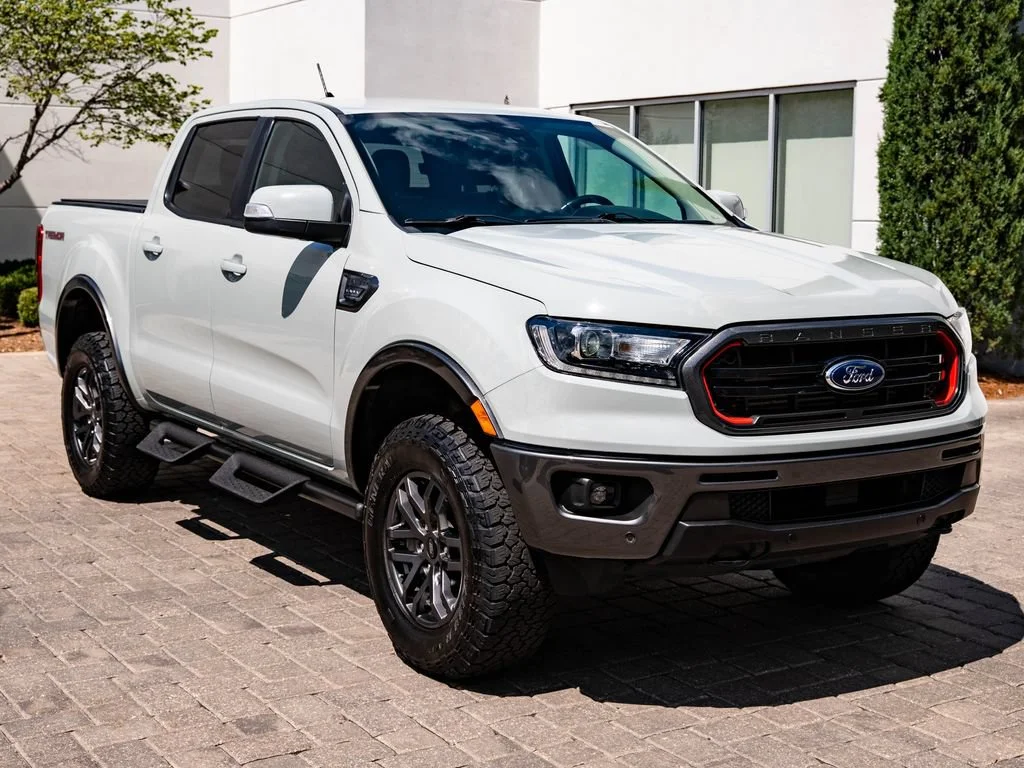 Used 2021 Cactus Gray Ford Lariat image 12