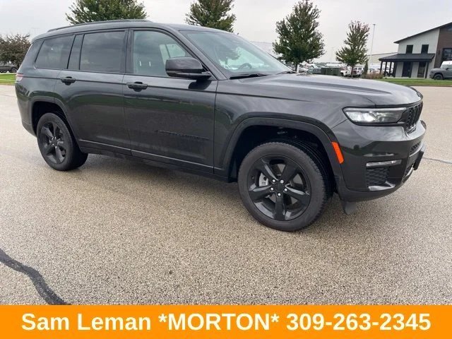 Used 2024 Gray Jeep Limited image 7
