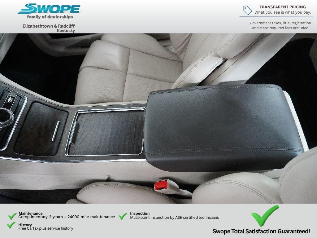 Used 2017 White Platinum Tri-Coat Lincoln Select image 25