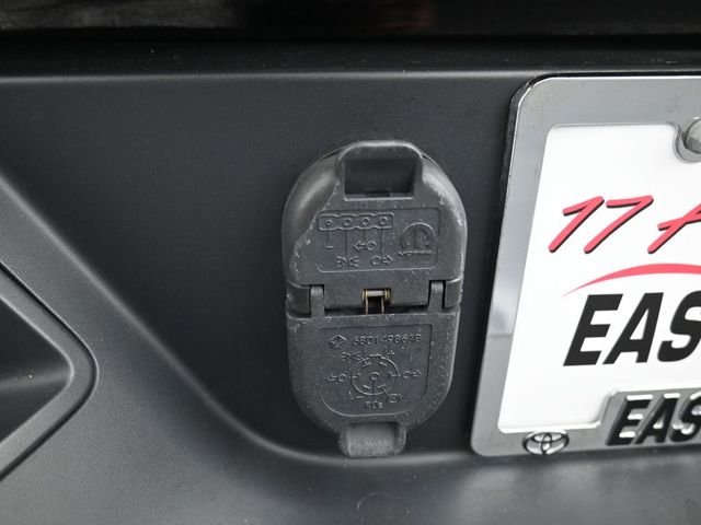 Used 2023 Black Jeep Mojave image 10