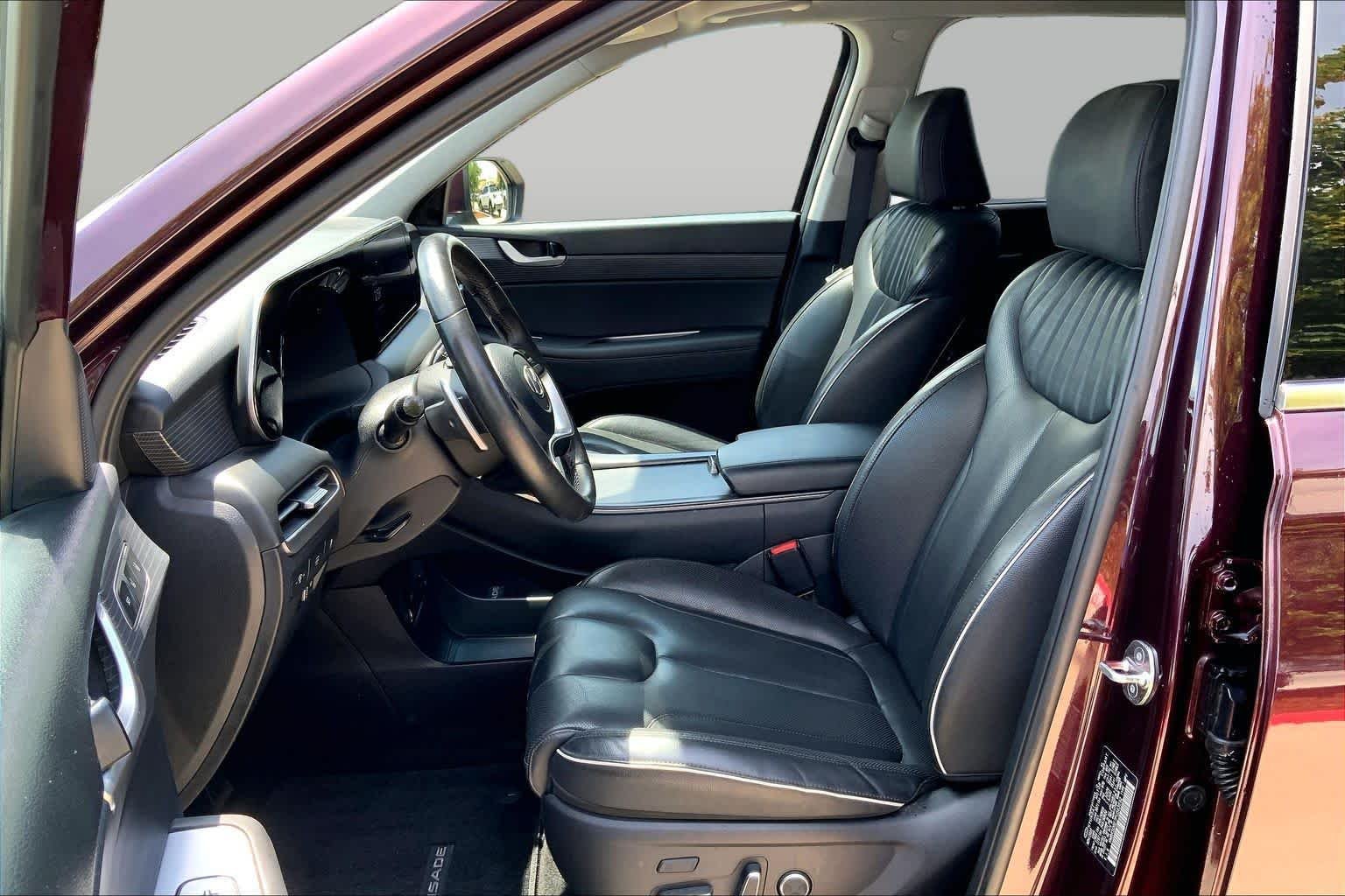 Certified Used 2023 Sierra Burgundy Hyundai Limited image 8