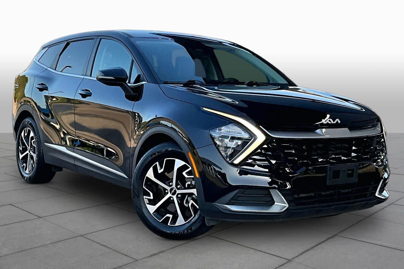 Pre-Owned 2023 Kia Sportage EX
