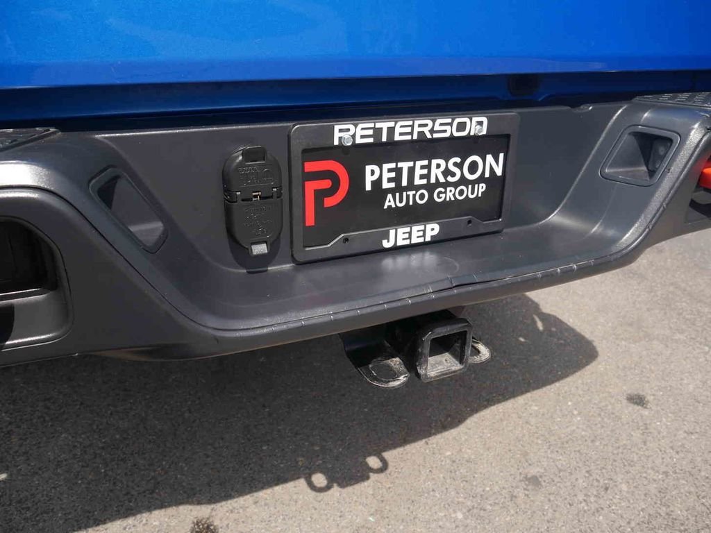 Used 2022 Blue Jeep Mojave image 9