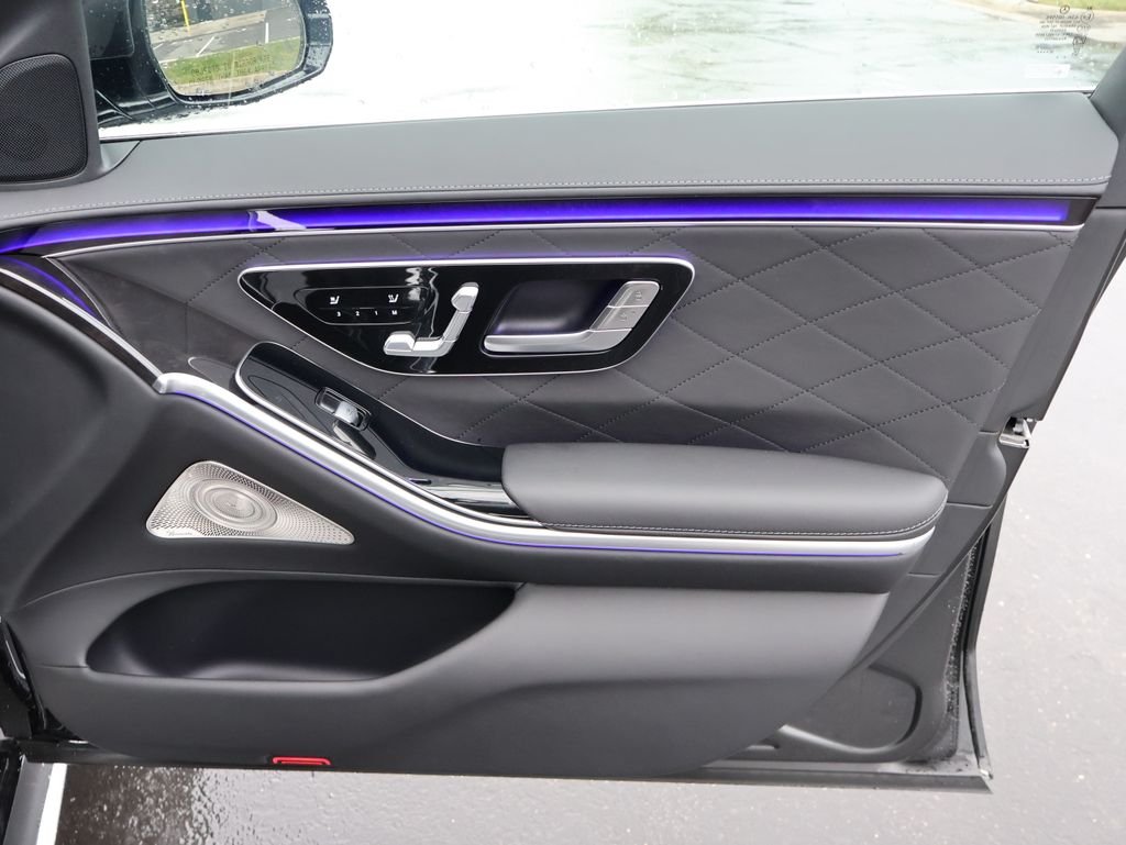 New 2026 Graphite Grey Metallic Mercedes-Benz S 580 image 13
