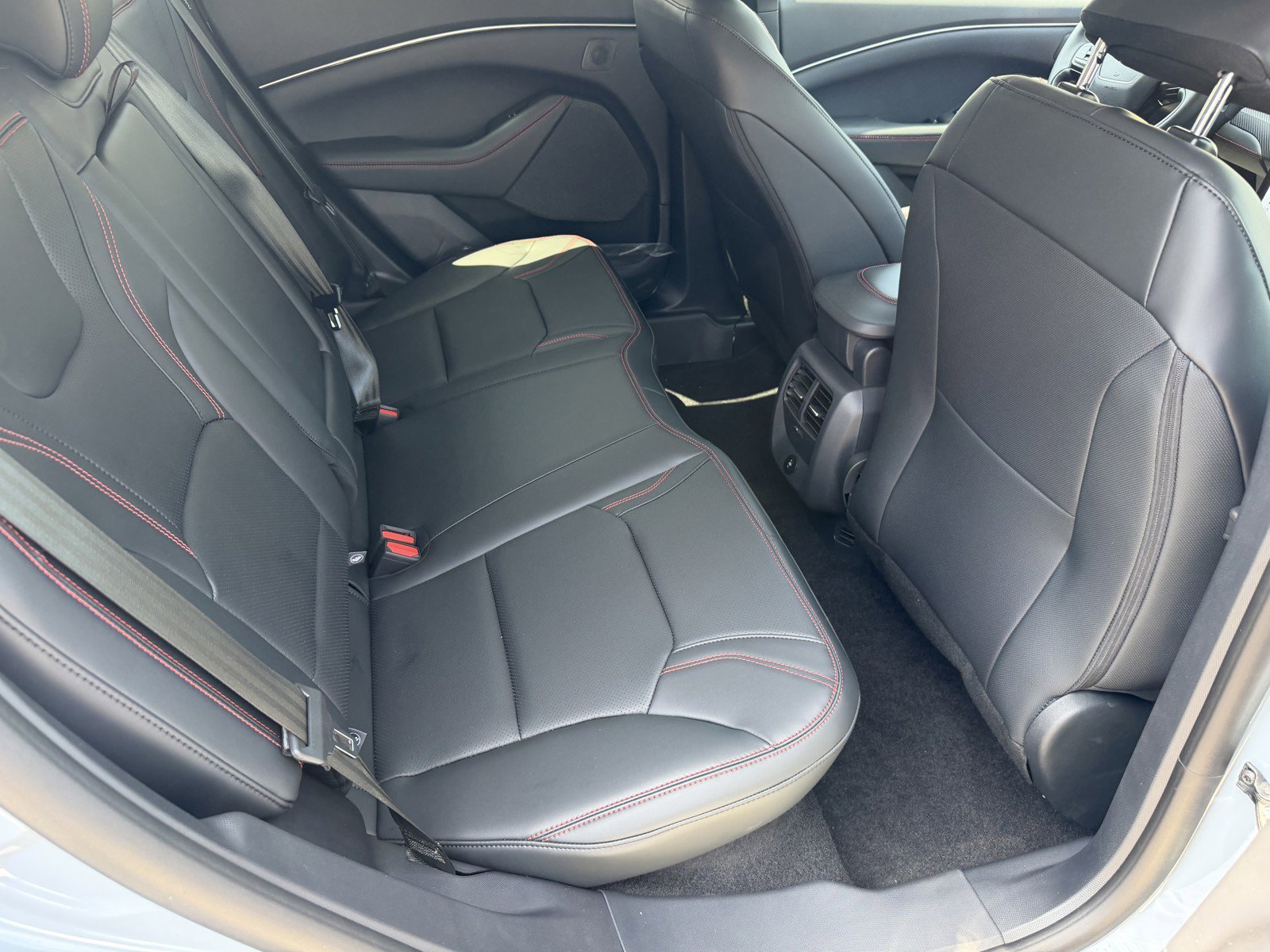 New 2026 Glacier Gray Metallic Tri-coat Ford Premium image 14