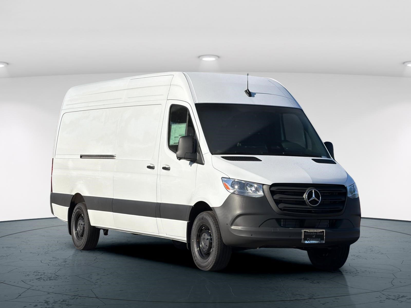 New 2026 Arctic White Mercedes-Benz 2500 High Roof SO Diesel 170 WB image 8