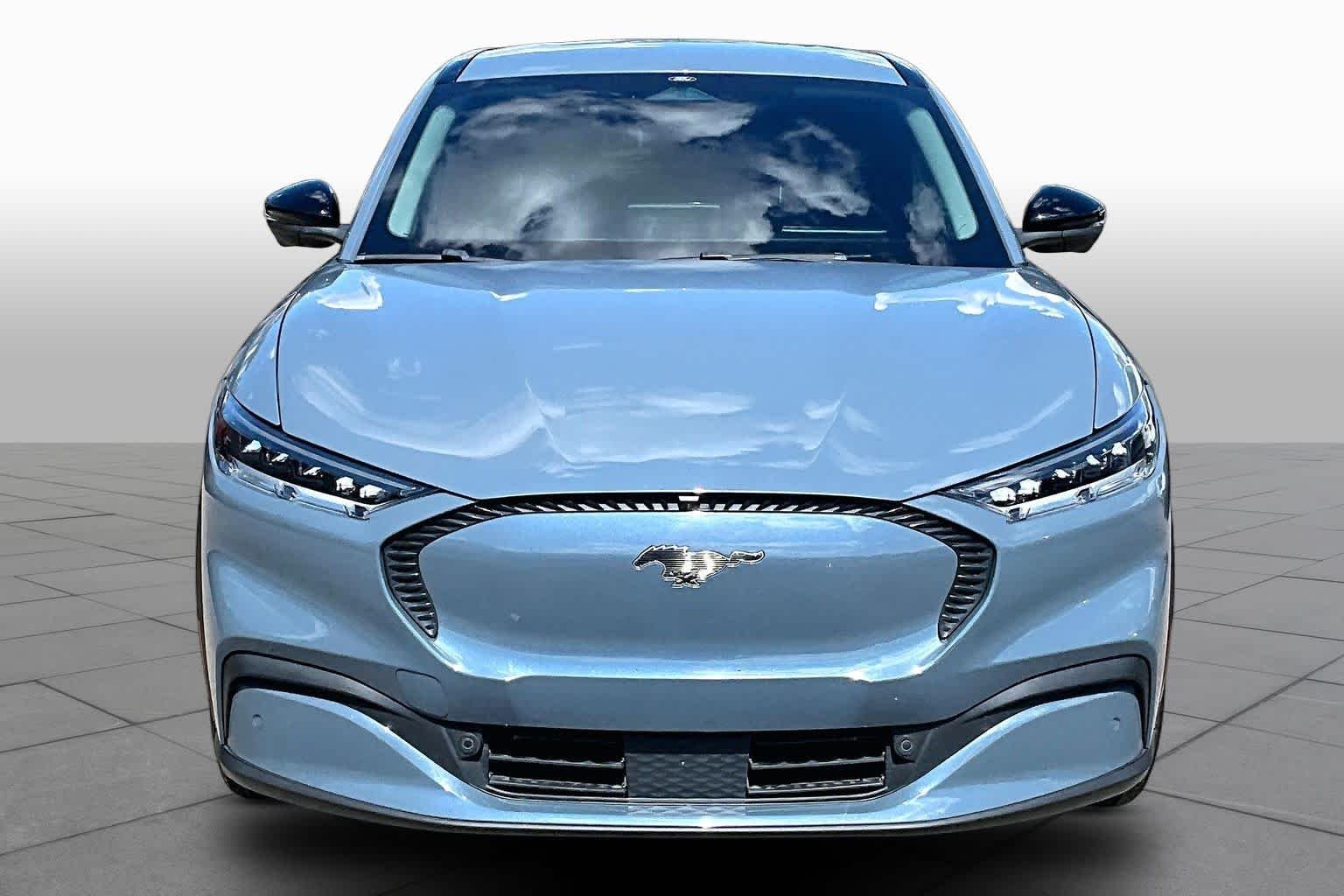 Certified Used 2023 Blue Ford Select image 3