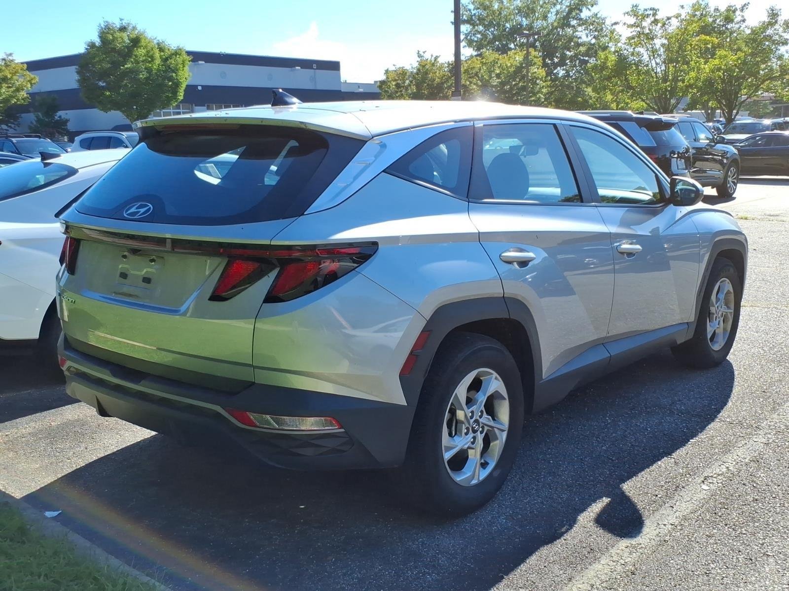 Used 2024 Shimmering Silver Hyundai SE image 3