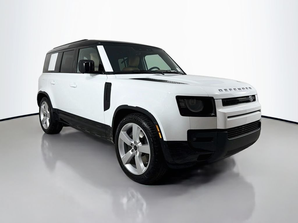 New 2026 Fuji White Land Rover X-Dynamic SE image 3
