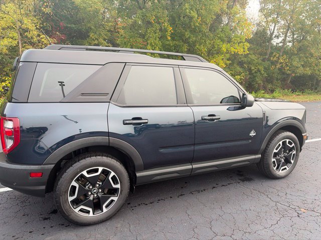 Used 2021 Blue Metallic Ford Outer Banks image 10