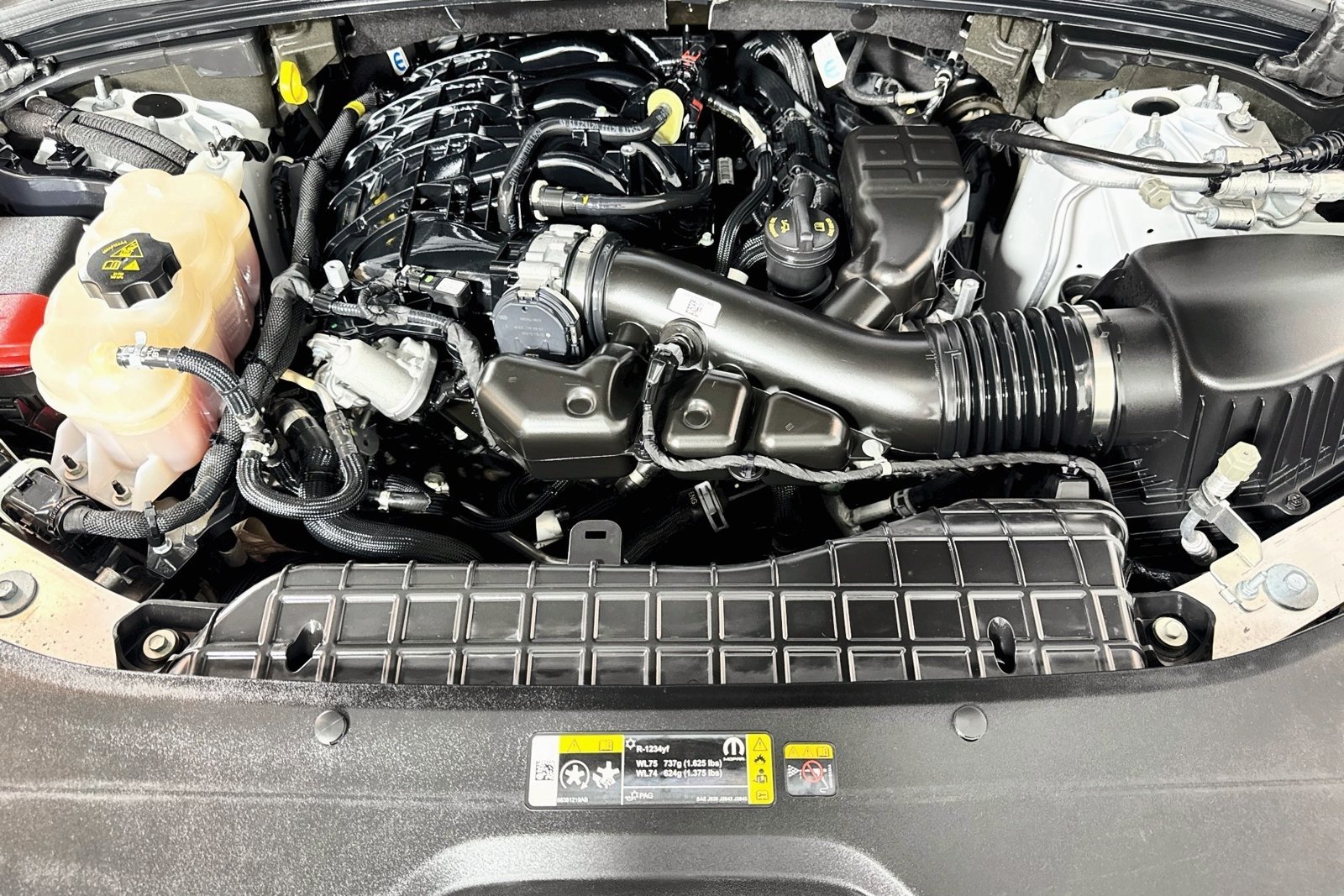 Used 2023 Bright White Clearcoat Jeep Altitude image 28
