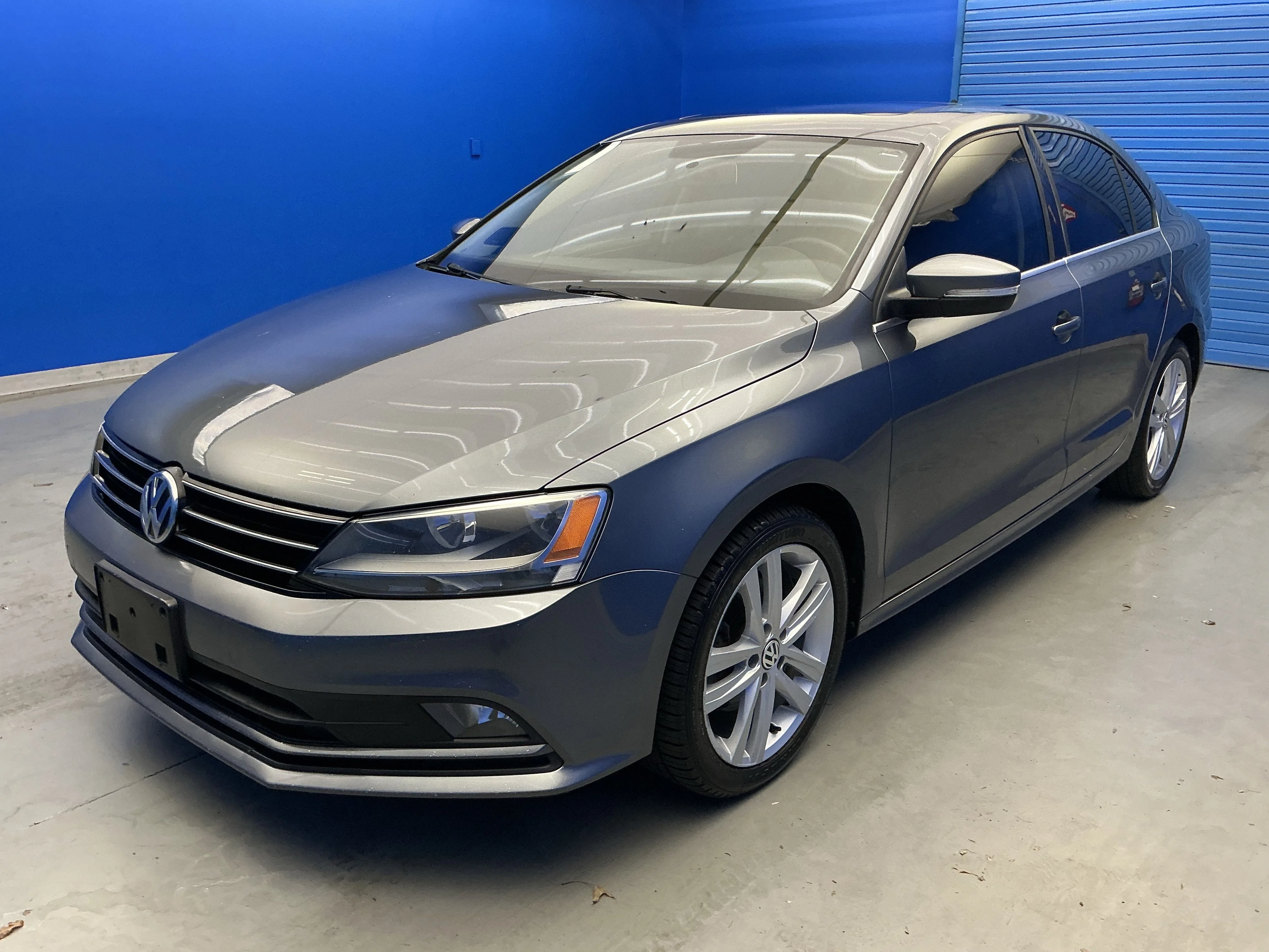 Used 2015 Platinum Gray Metallic Volkswagen 2.0L TDI SEL image 4
