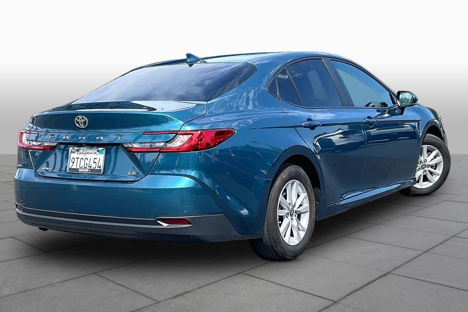 Used 2025 Ocean Gem Toyota LE image 12