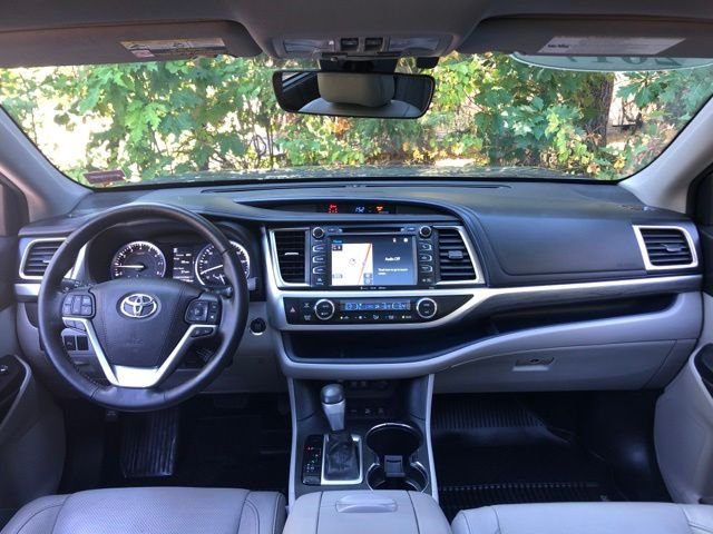 Used 2017 Predawn Gray Mica Toyota Limited Platinum image 21