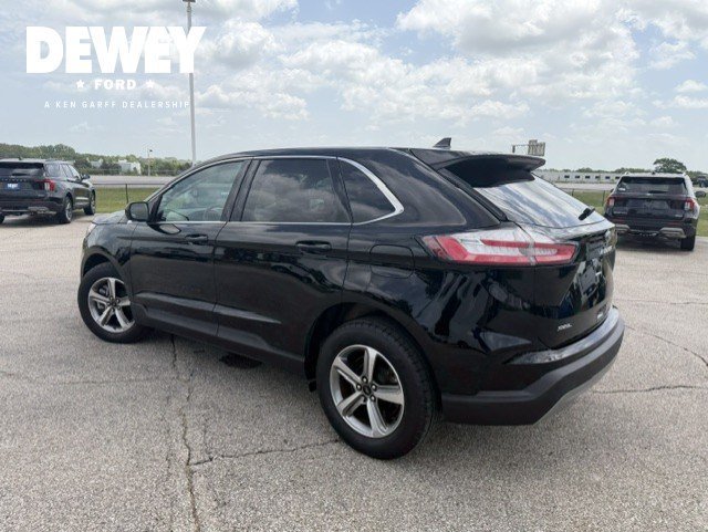 Used 2024 Black Metallic Ford SEL image 5