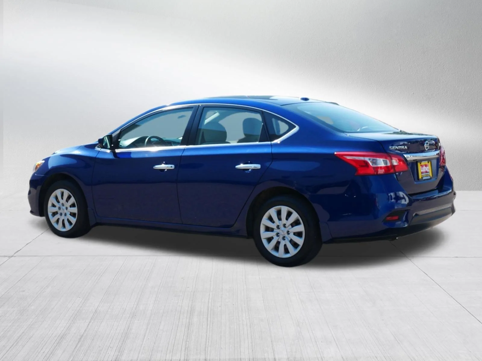 Used 2016 Deep Blue Pearl Nissan SV image 5