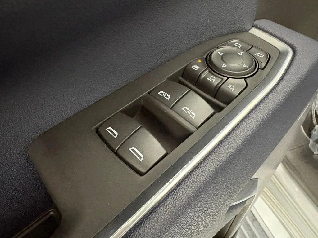 Used 2025 Gray Chevrolet High Country image 25