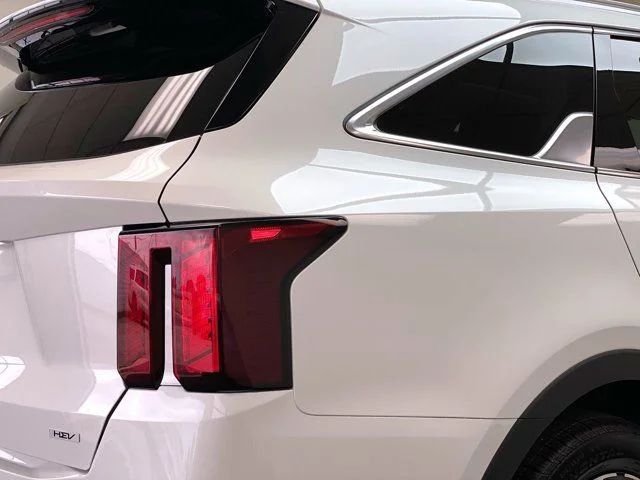 New 2026 Snow White Pearl Kia EX image 10
