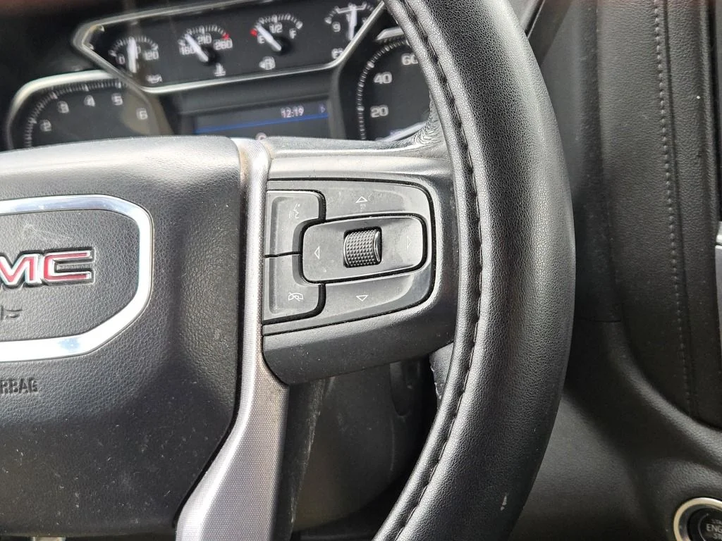 Used 2022 Gray GMC SLT image 26