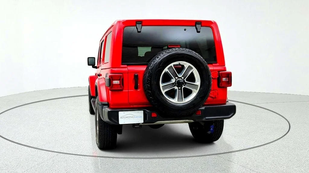 Used 2022 Firecracker Red Clearcoat Jeep Unlimited Sahara 4x4 w/ Hard Top, Selec-Trac & LED Lighting image 6