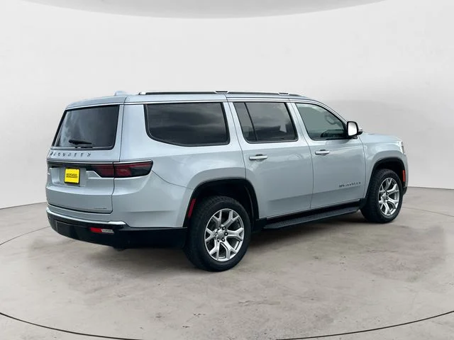 Used 2022 Silver Jeep Series II image 5