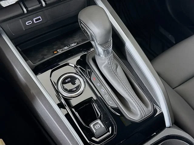 New 2026 Sterling Gray Metallic Chevrolet LT image 17