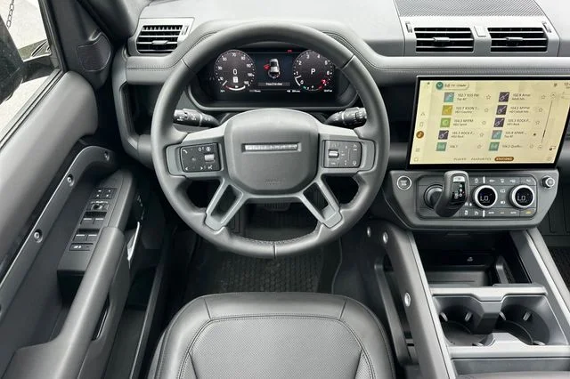 New 2026 Santorini Black Land Rover X-Dynamic SE image 13