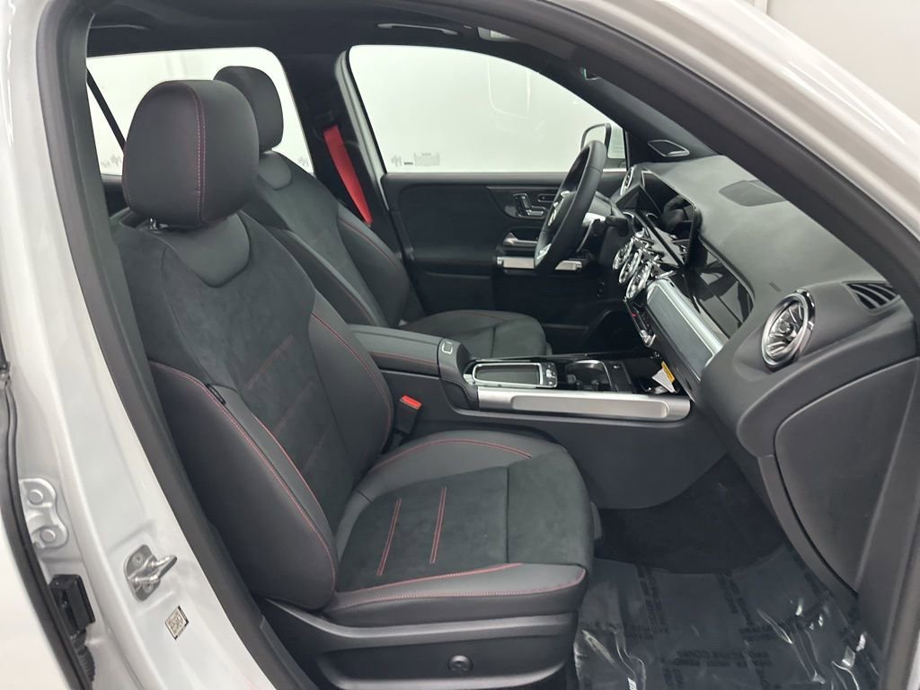 New 2026 Polar White Mercedes-Benz AMG® GLB 35 4MATIC® SUV image 63