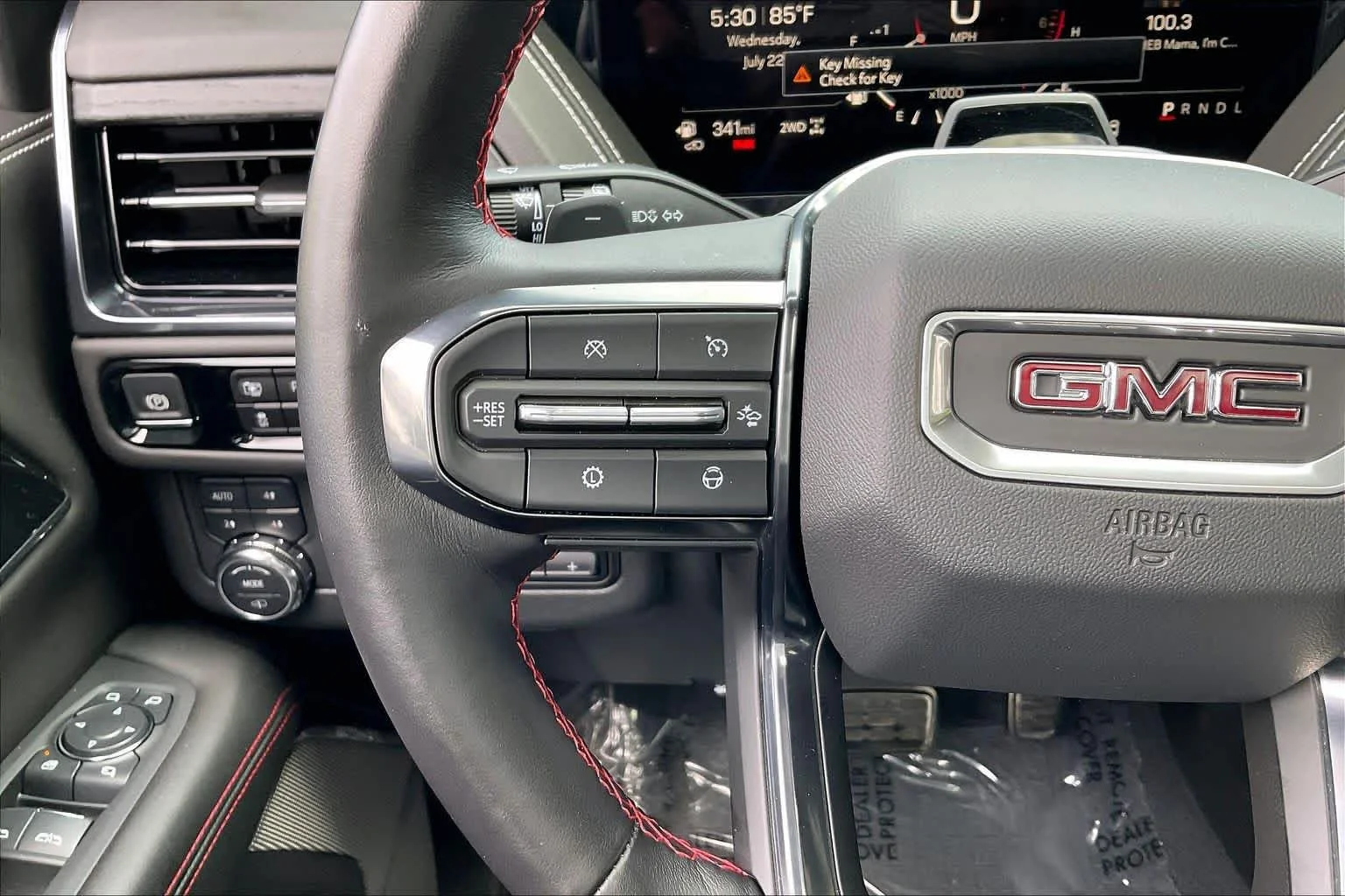 Used 2025 Onyx Black GMC AT4 Ultimate image 23
