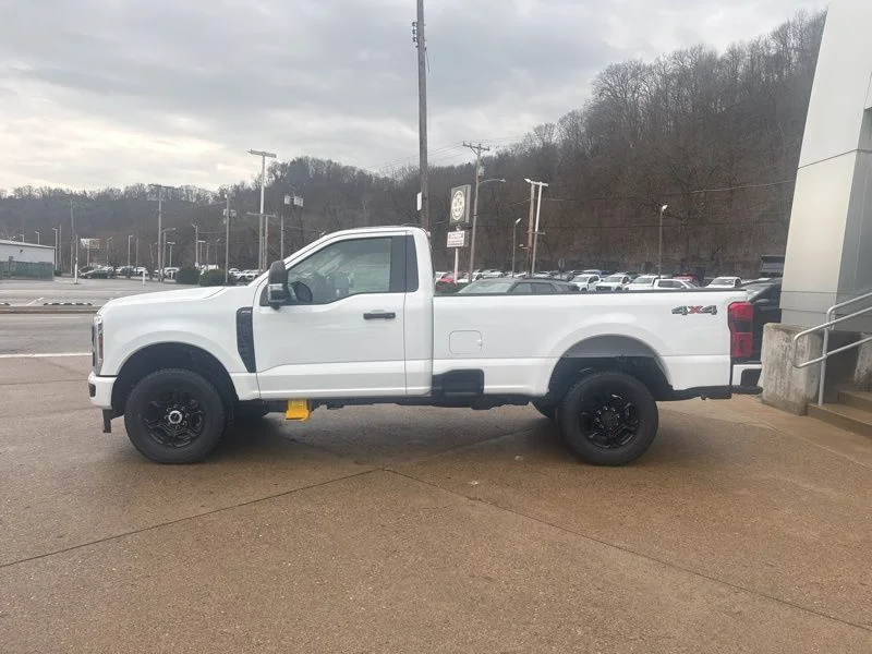 New 2026 Oxford White Ford F-350® XL image 4